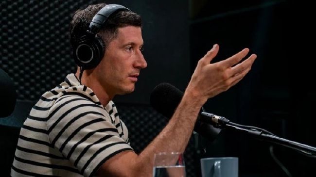 在拍摄当天，她喝香槟、织毛衣、做鬼脸、甚至和男友玩亲亲，真是百分 “印度刘德华”阿米尔·汗变身 新片首曝中文预告 2016-12-06 近日，有着“印度刘德华”称号印度男星阿米尔·汗的一则新闻在微博意外走红，吸引了大量网友的关注。